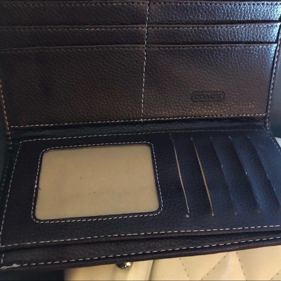 Coach Wallet - Picture 4 of 7